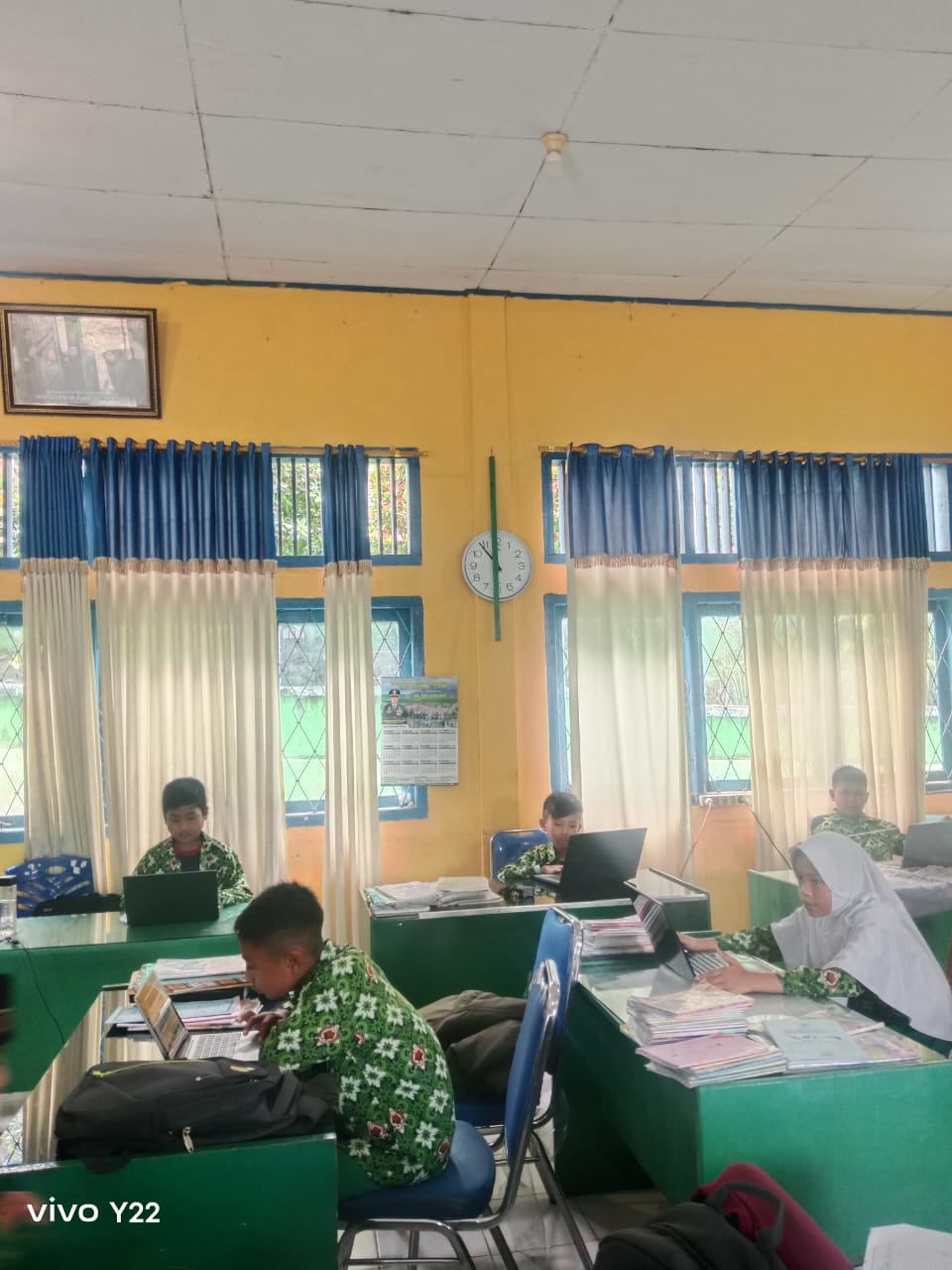 MIN 4 Kerinci Laksanakan ANBK (Asesmen Nasional Berbasis Komputer) Pada siswa Kelas 5 Membiasakan Menggunakan IT Laptop dan Komputer
