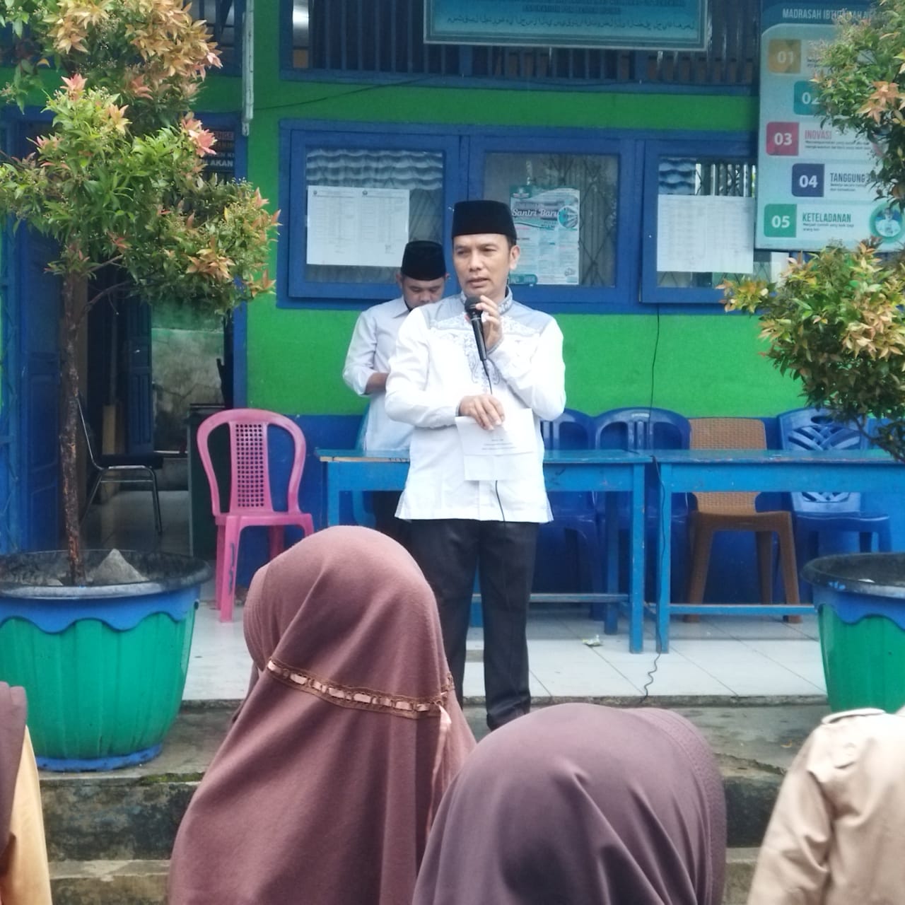 Luar biasa MIN 4 Kerinci Berhasil Melaksanakan mabit (malam binaan iman dan taqwa) 