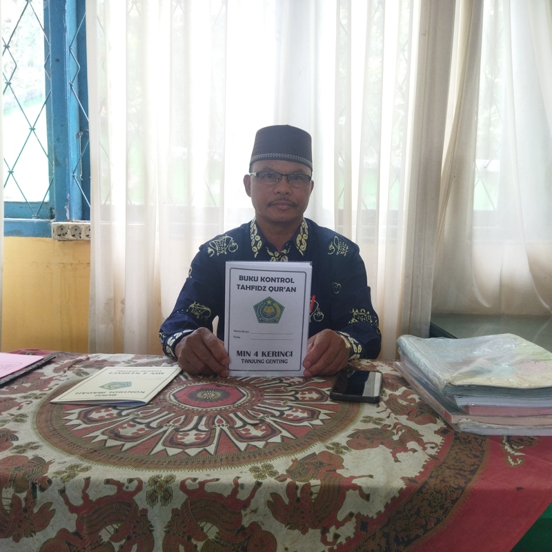 Peluncuran Buku Kontrol Tahfid quran MIN 4 Kerinci