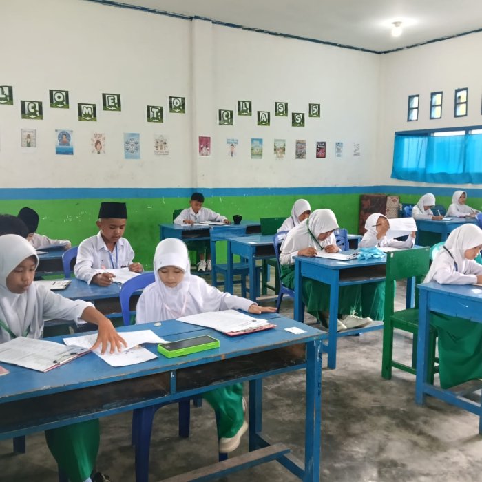 MIN 4 Kerinci Laksanakan Ujian Akhir Semester Ganjil Tahun 2025