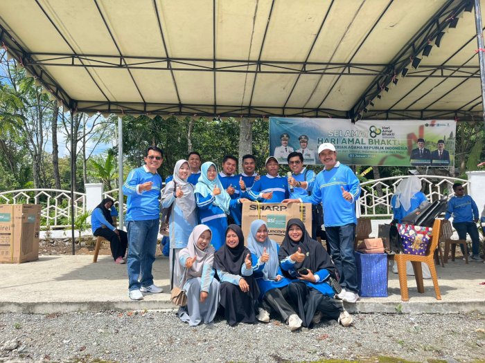 Guru MIN 4 Kerinci Raih Hadiah Utama Mesin Cuci pada Doorprize Jalan Santai HAB ke-80 Kemenag Kerinci
