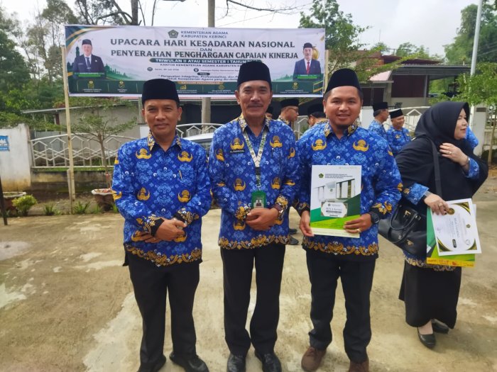 MIN 4 Kerinci Raih Juara III Penilaian Website Tingkat Kabupaten Kerinci Tahun 2026 MIN 4 Kerinci Raih Juara III Penilaian Website Tingkat Kabupaten Kerinci Tahun 2026