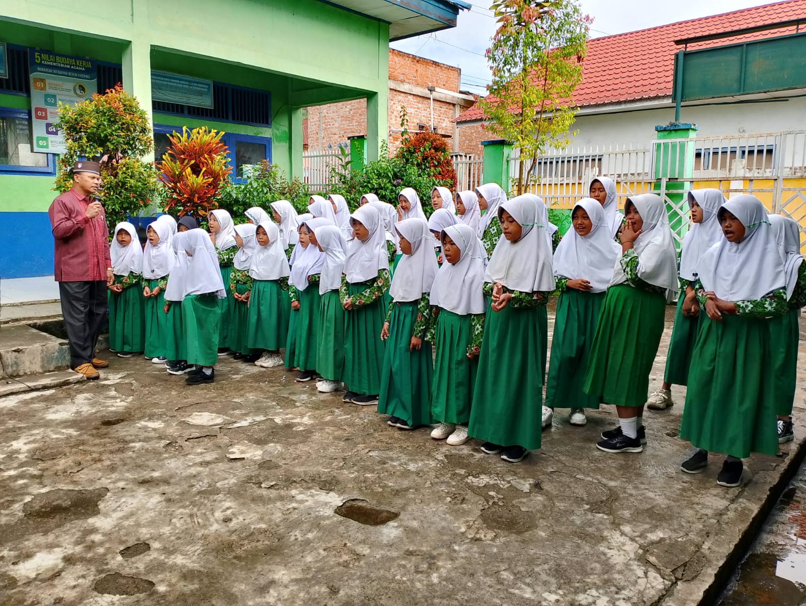 Setoran Hafalan Doa Di MIN 4 Kerinci Wujudkan Madrasah yang Beriman